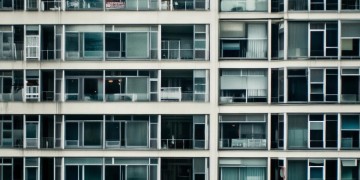 物业有权限制业主买水吗？