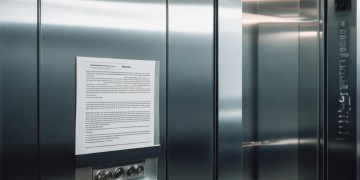 物业电梯年检应开具什么票据？