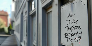 为什么要拖交物业费？