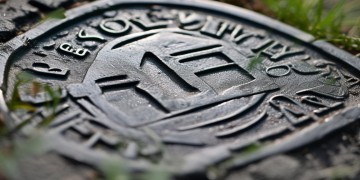 物业井盖上印什么字合适呢？